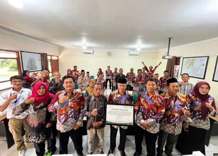 rakor-menyepkati-maklumat-pelayanan-kalurahan-bangunharjo-1791783157-1-750x536-1