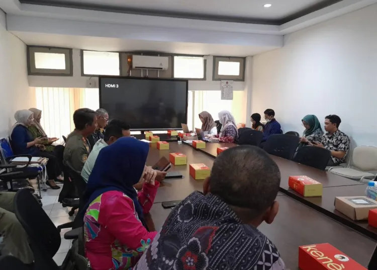 rakor-pembahasan-keputusan-gubernur-terkait-pemanfaatan-tanah-kalurahan-trihanggo-1791447013-1-750x536-1