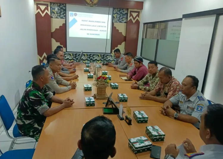 rapat-manajemen-dan-rekayasa-lalu-lintas-kawasan-kwarasandukuh-1791447376-1-750x536-1